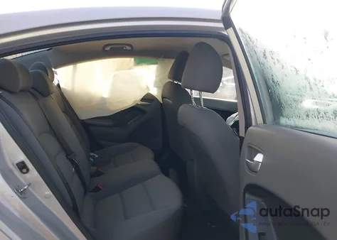 2017 Kia Forte Lx z USA, uszkodzony, nr VIN 3KPFK4A75HE034896